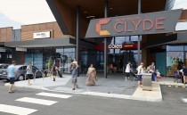 Shopping on Clyde.jpg