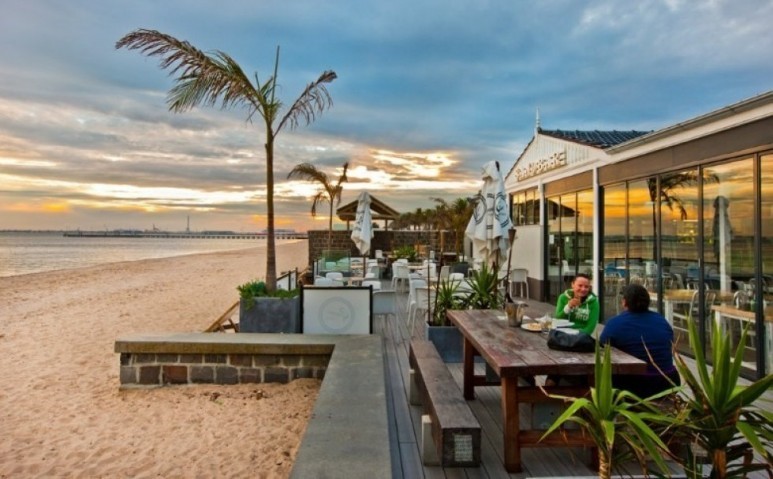 Middle Park 海滨餐厅出售.jpg